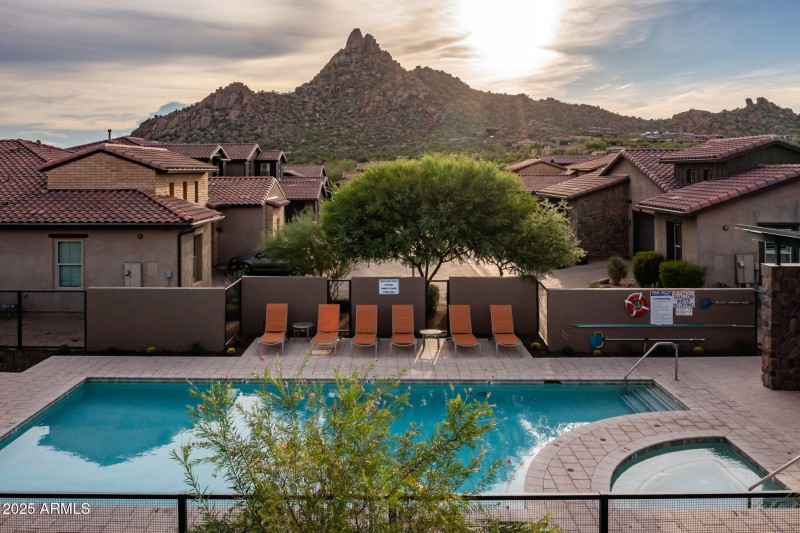 34-web-or-mls-Community 5