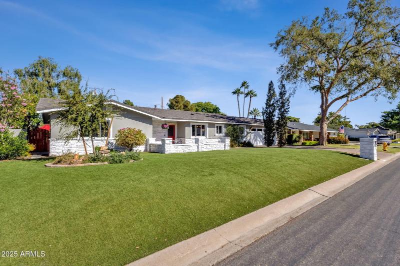 Low Maintenance Front Yard