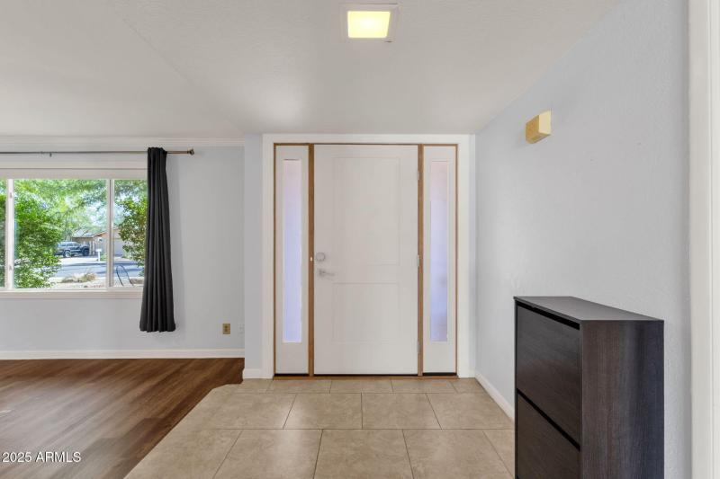 7-web-or-mls-1704-e-bell-de-mar-dr