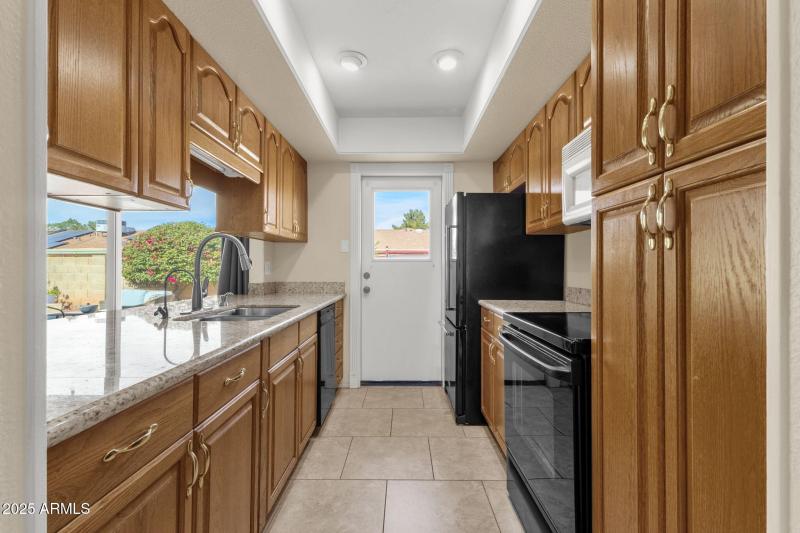 17-web-or-mls-1704-e-bell-de-mar-dr