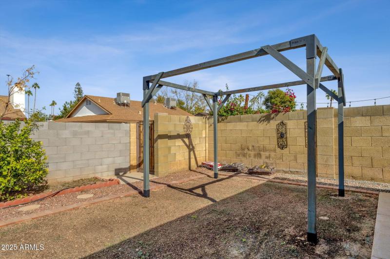 40-web-or-mls-1704-e-bell-de-mar-dr