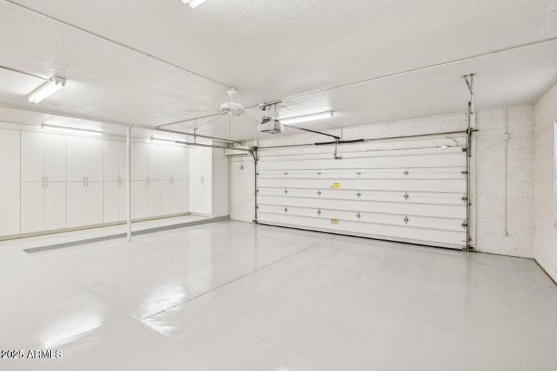 Spacious 2.5Car Garage for Everyday Use