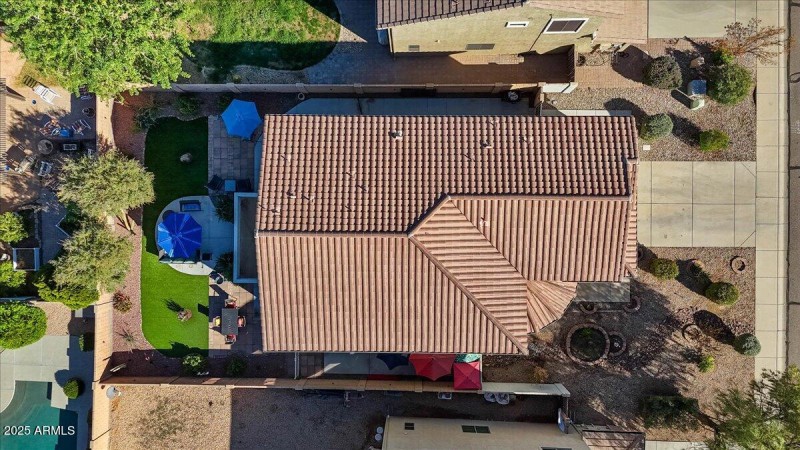 08-DJI_20251104142237_0984_D