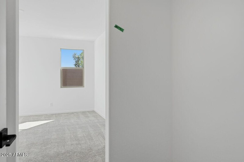 8827 W PASADENA Avenue - Ready Now!