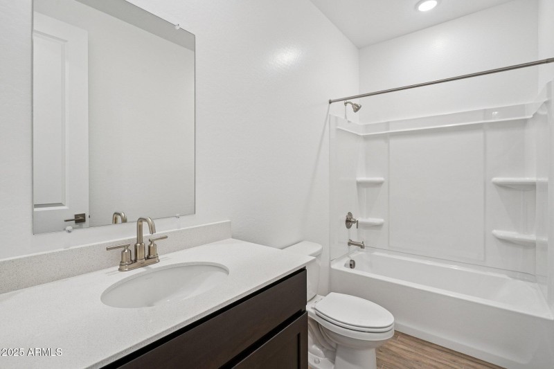 17-web-or-mls-W Camino de Oro-S0511-017