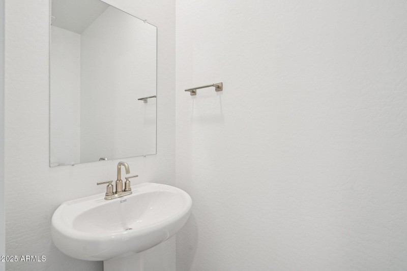 23-web-or-mls-W Camino de Oro-S0511-023