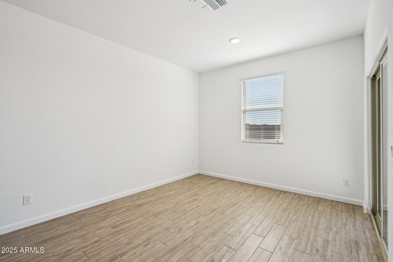 24-web-or-mls-W Camino de Oro-S0511-024