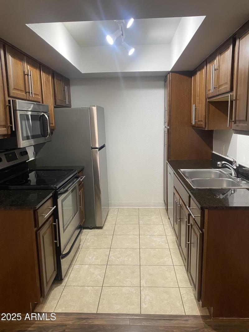 KT 3 - 7350 N. Via Paseo Del Sur