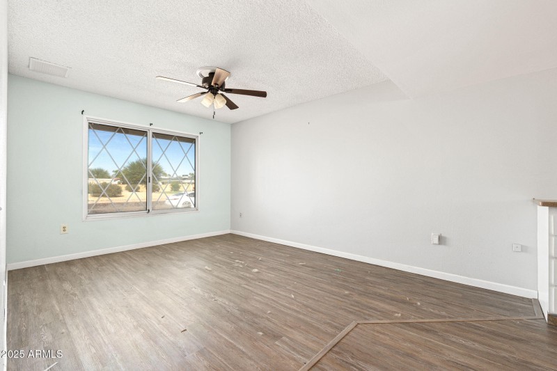 13247 W Beardsley Rd - 08