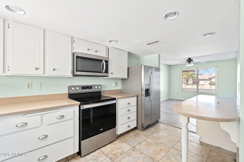 13247 W Beardsley Rd - 14