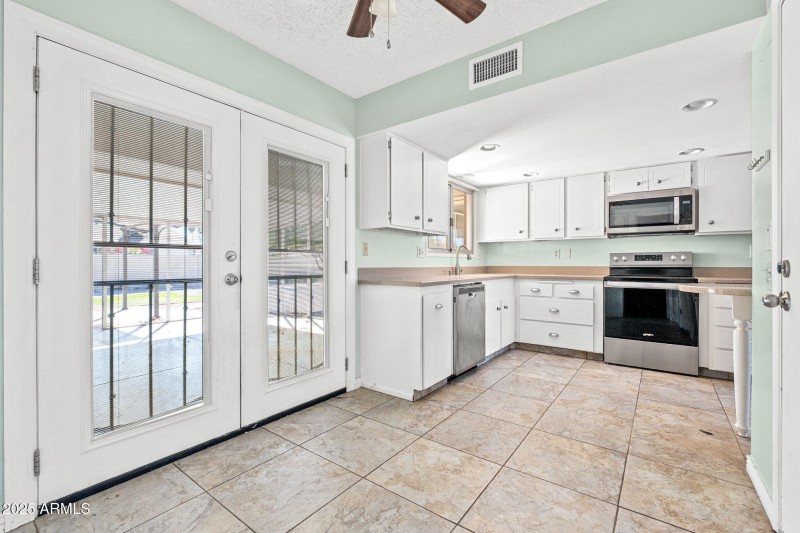 13247 W Beardsley Rd - 16