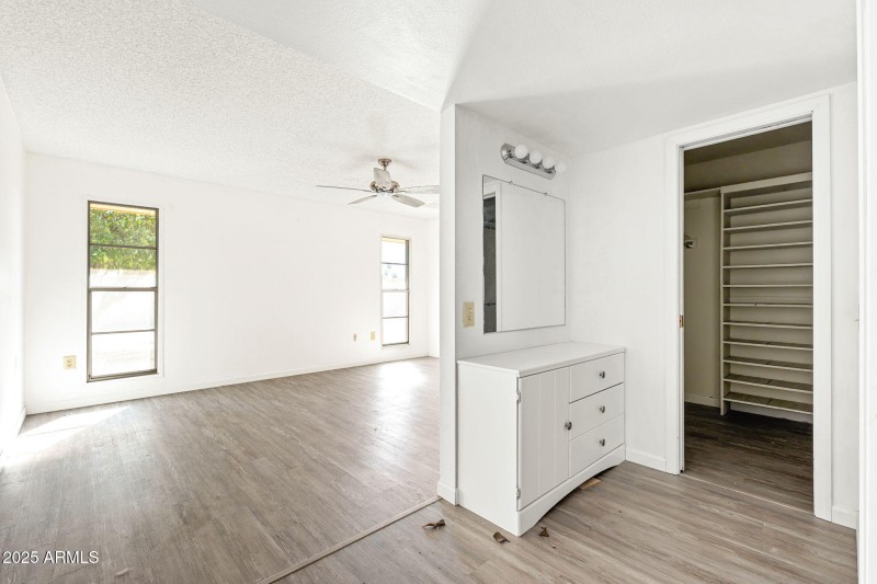 13247 W Beardsley Rd - 17