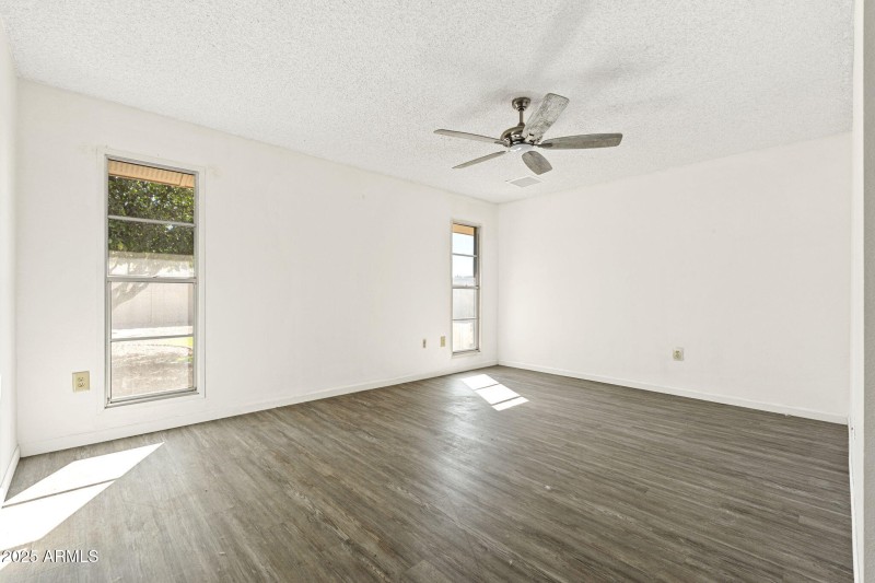 13247 W Beardsley Rd - 18