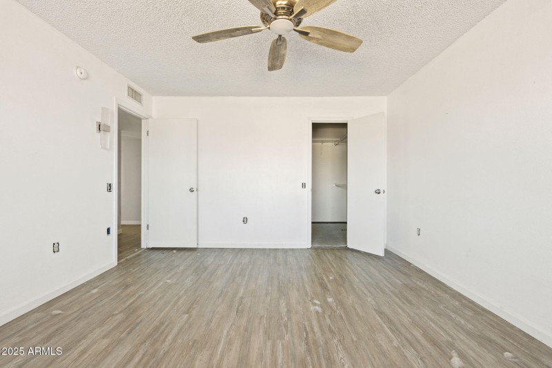 13247 W Beardsley Rd - 23