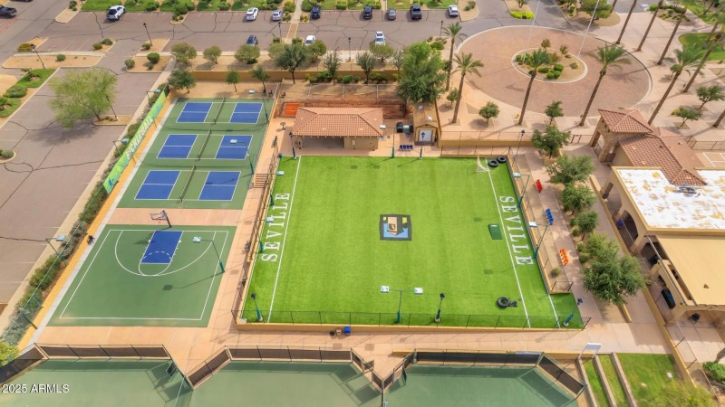 Seville Community 16