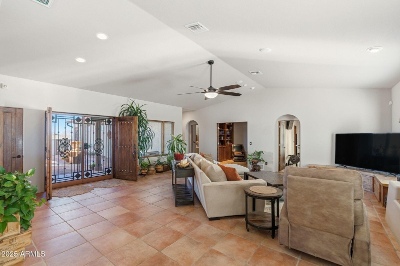 43-web-or-mls-Mustang Trail-32