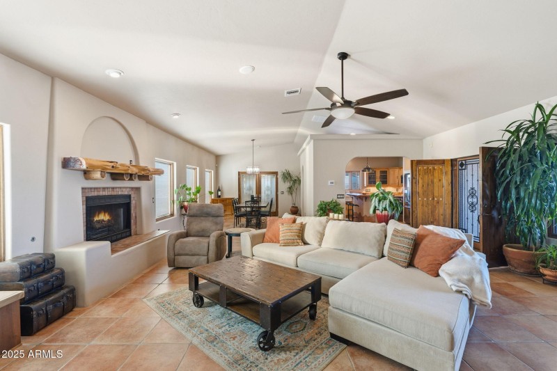 49-web-or-mls-Mustang Trail-38