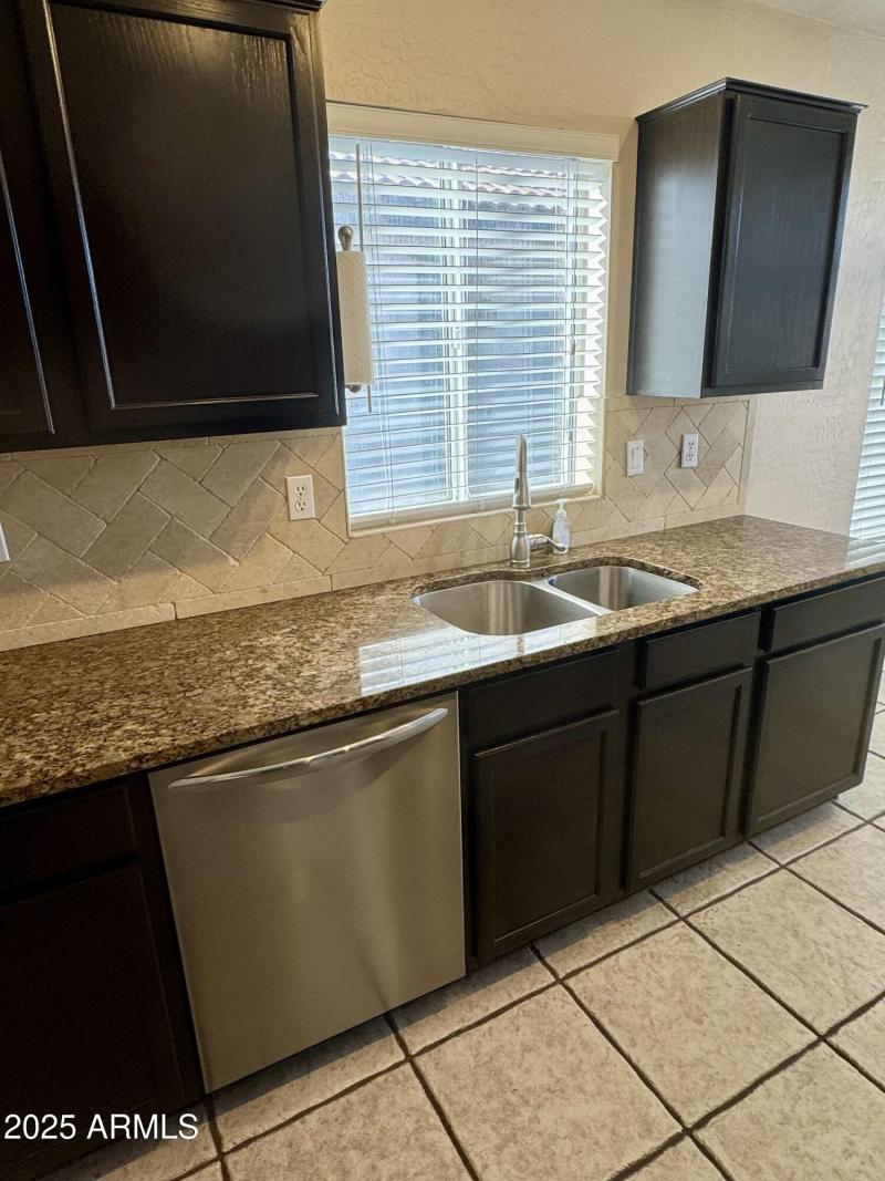 FF4B5B1A-93AD-40EF-B018-3292D968E424