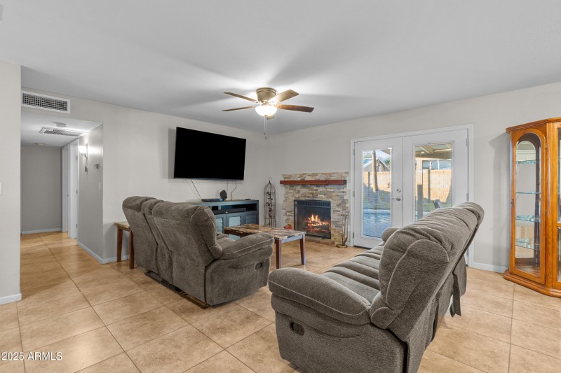 15_4450 w ironwood dr-20