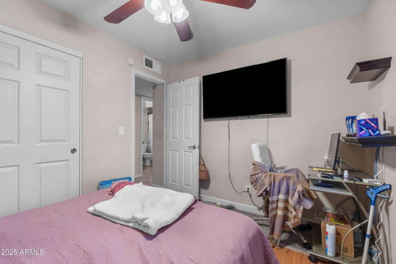 25_4450 w ironwood dr-30