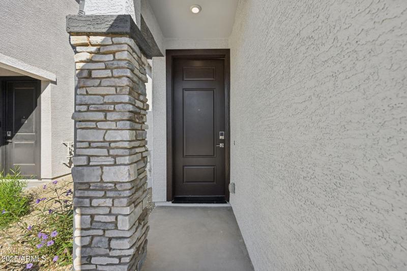 4-web-or-mls-W Jessie Ln-S0611-004