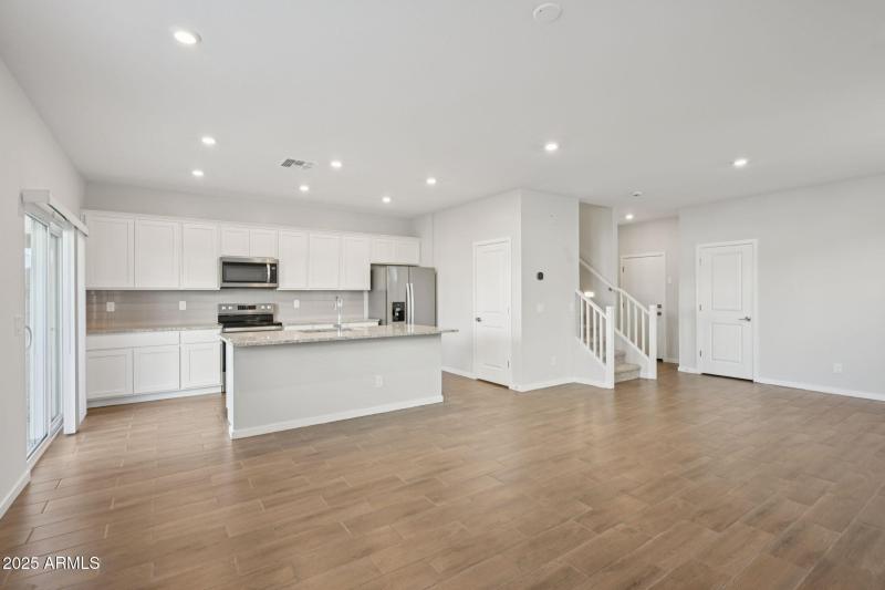 10-web-or-mls-W Jessie Ln-S0611-010