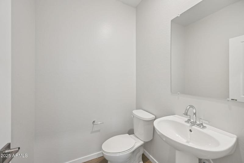 19-web-or-mls-W Jessie Ln-S0611-019