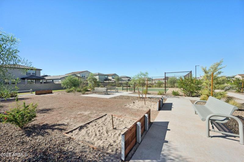 42-web-or-mls-W Jessie Ln-0611-907