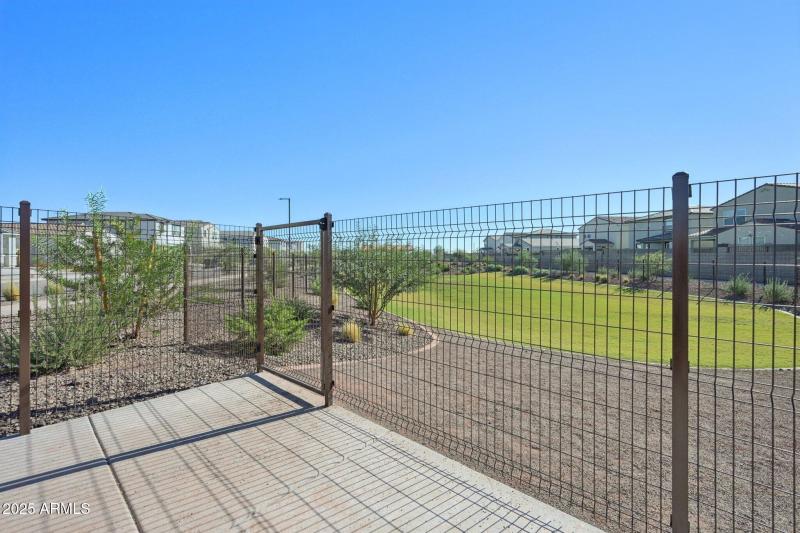 44-web-or-mls-W Jessie Ln-0611-909