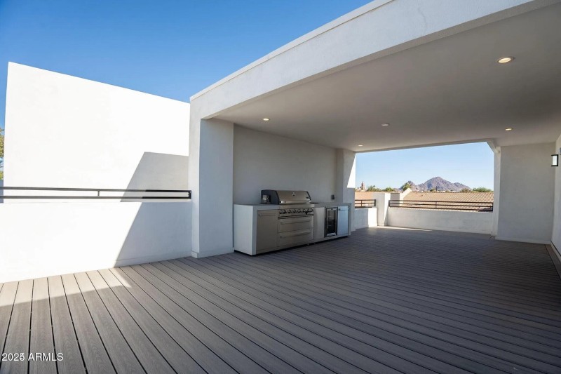 2130 Turney Pic 9 - Deck East