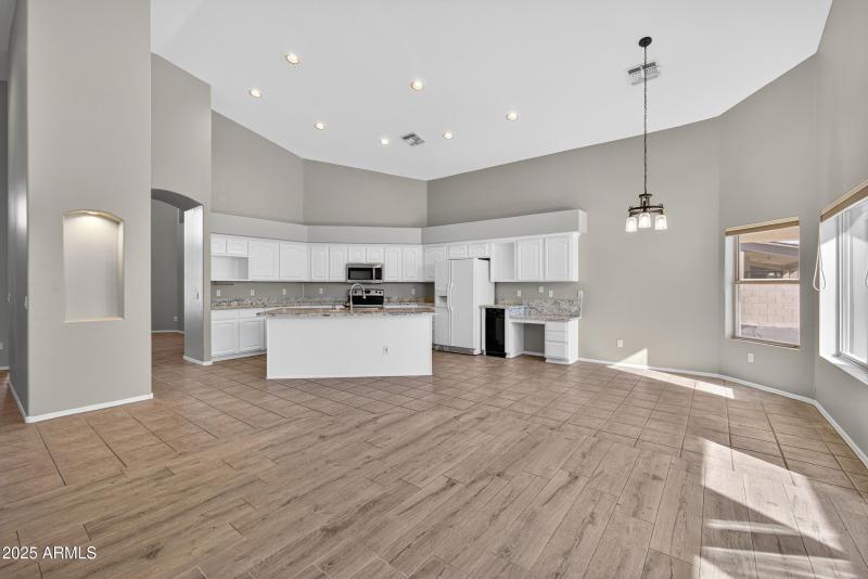 Kitchen/ Dining