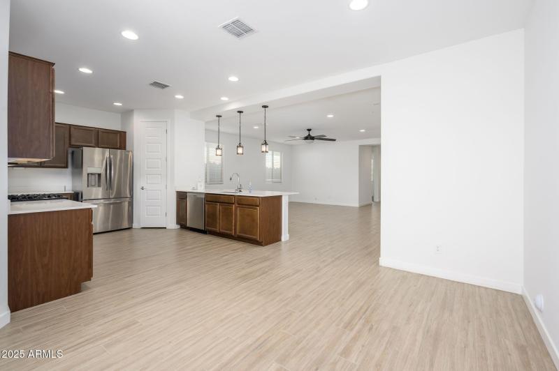 7-web-or-mls-Badgett-15