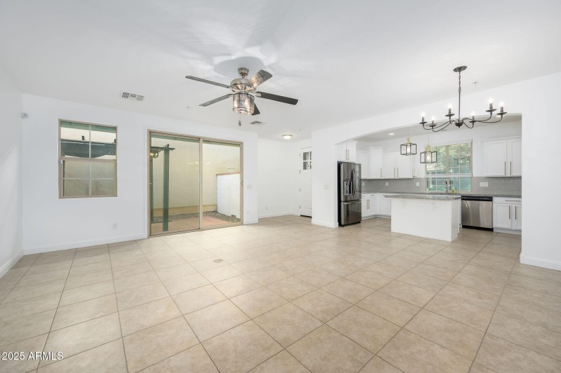 5-web-or-mls-WhiteRock-13