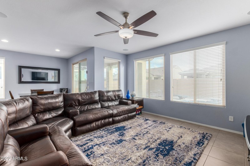 0003-03 - Danish Red