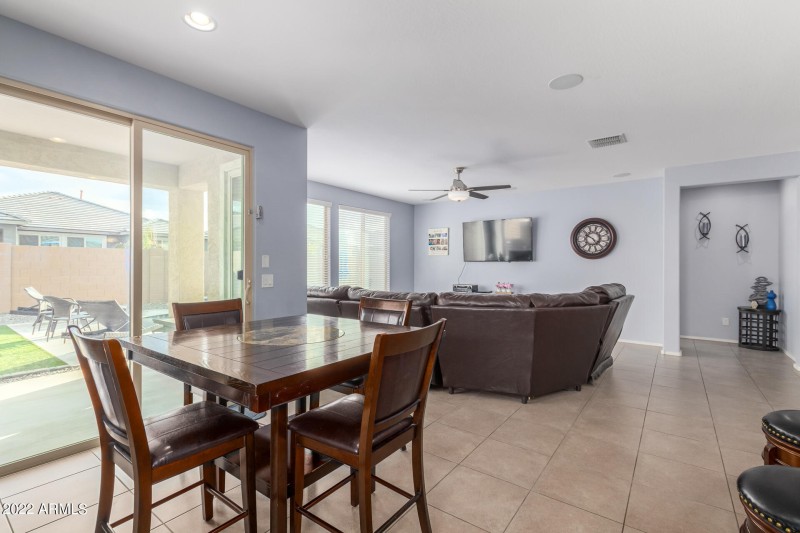 0014-14 - Danish Red