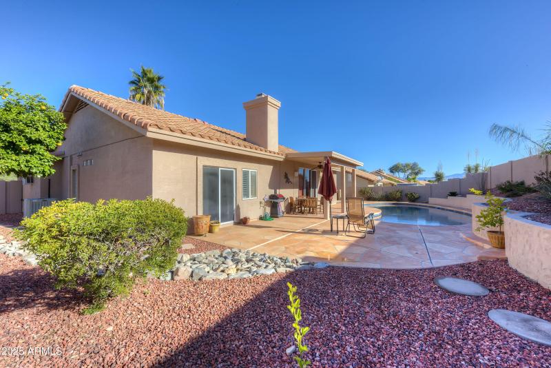 010_Private Backyard