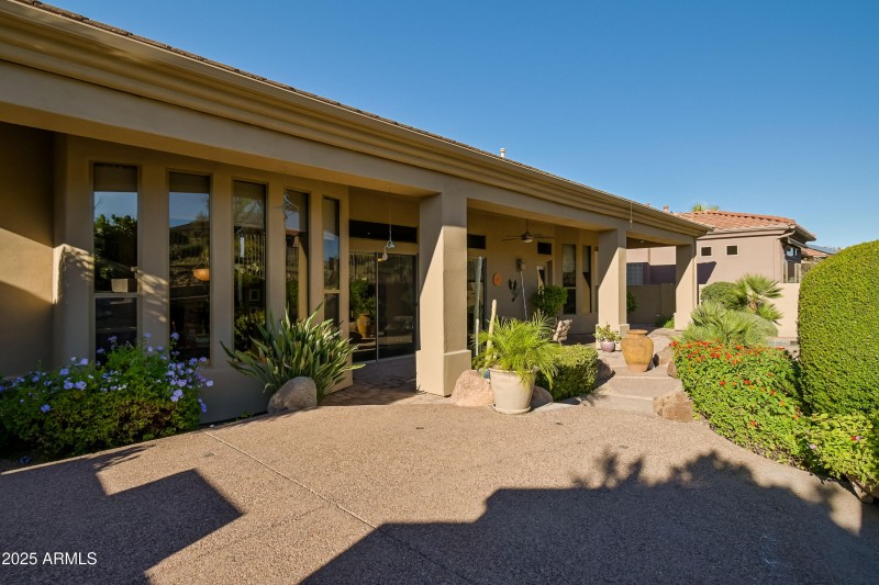 Spacious Covered Patio