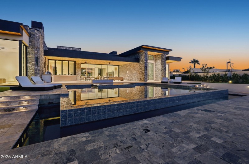 221-web-or-mls-108_ListerPros