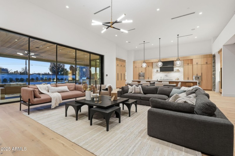 151-web-or-mls-038_ListerPros