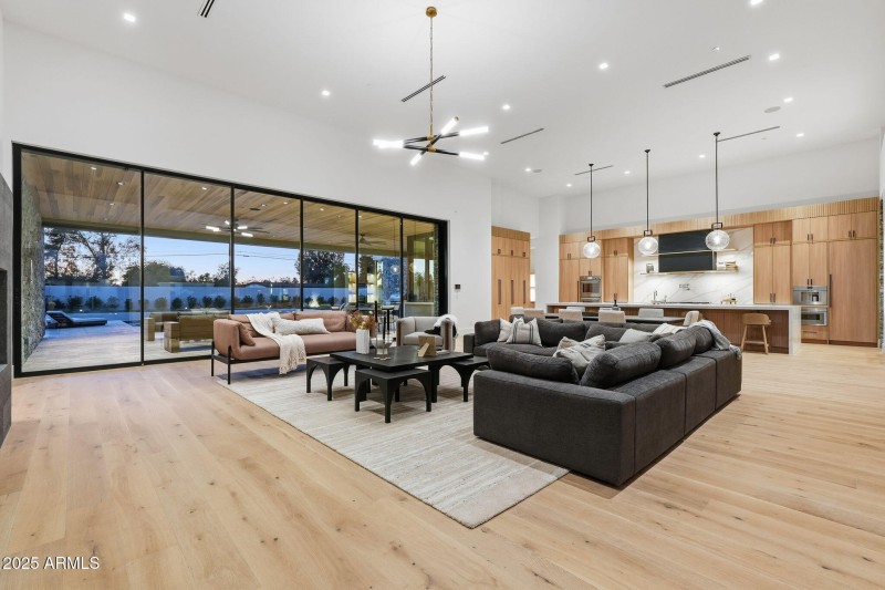 150-web-or-mls-037_ListerPros