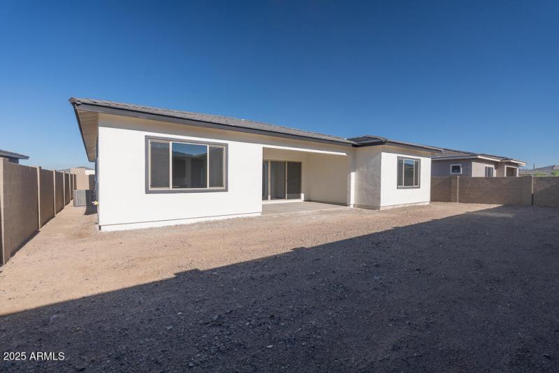 Tri Pointe Whispering Hills 94 - Backyar