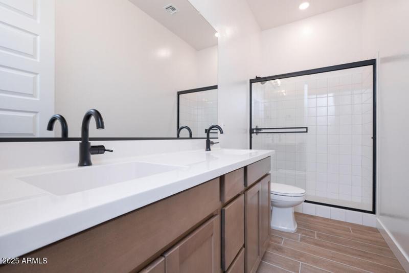 Tri Pointe Whispering Hills 94 - Bathroo