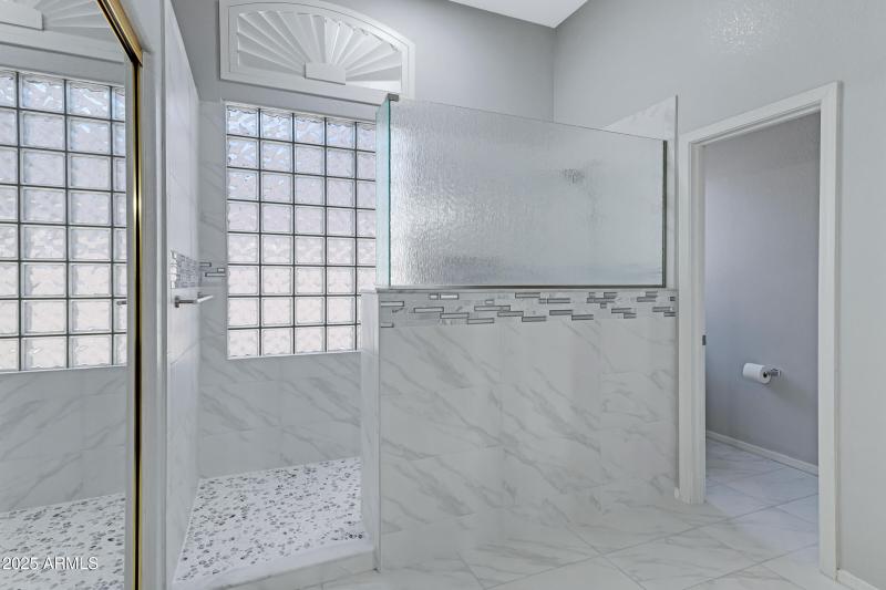 1590 E Robinson Way-25