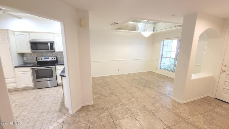 Lakeshore Dining Area