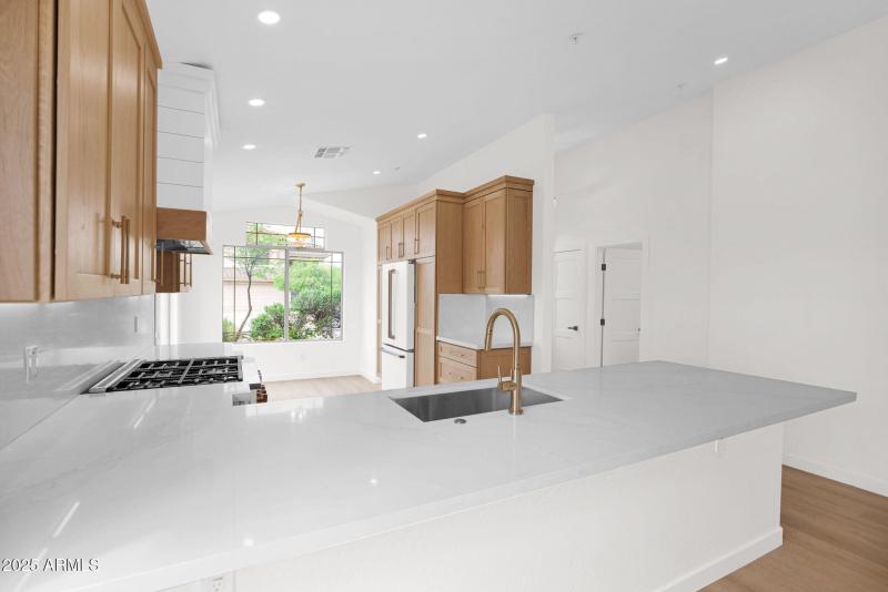 7-web-or-mls-P1326940