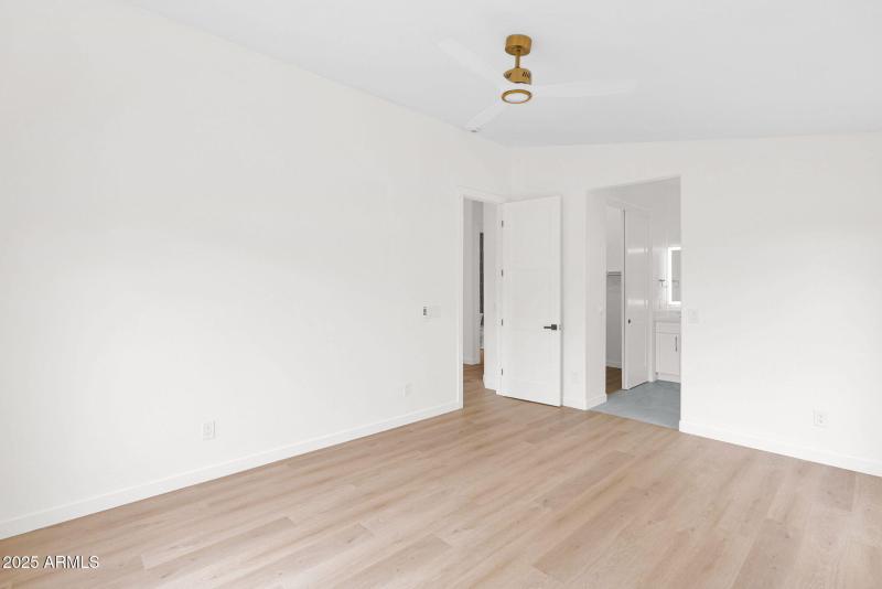 21-web-or-mls-P1326968