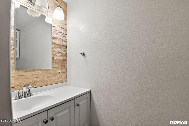 30_1228_E_Lawrence_Ln_Phoenix_AZ_85020_U