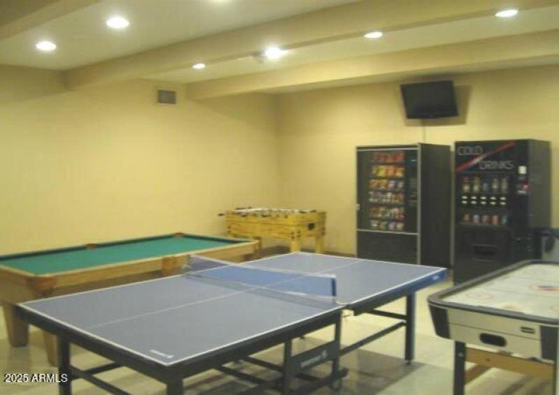 the lakes club house