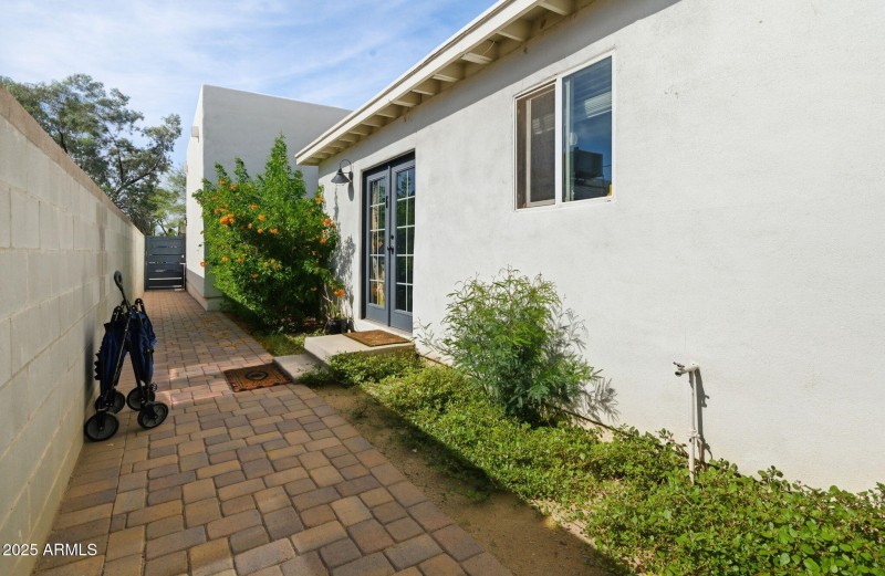 809 North 10th Avenue - Exterior (11)