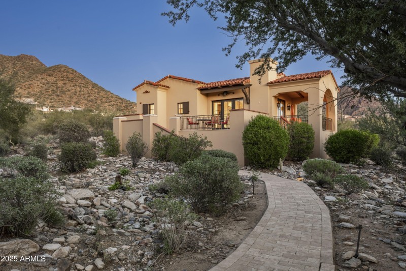 Detached guest casita